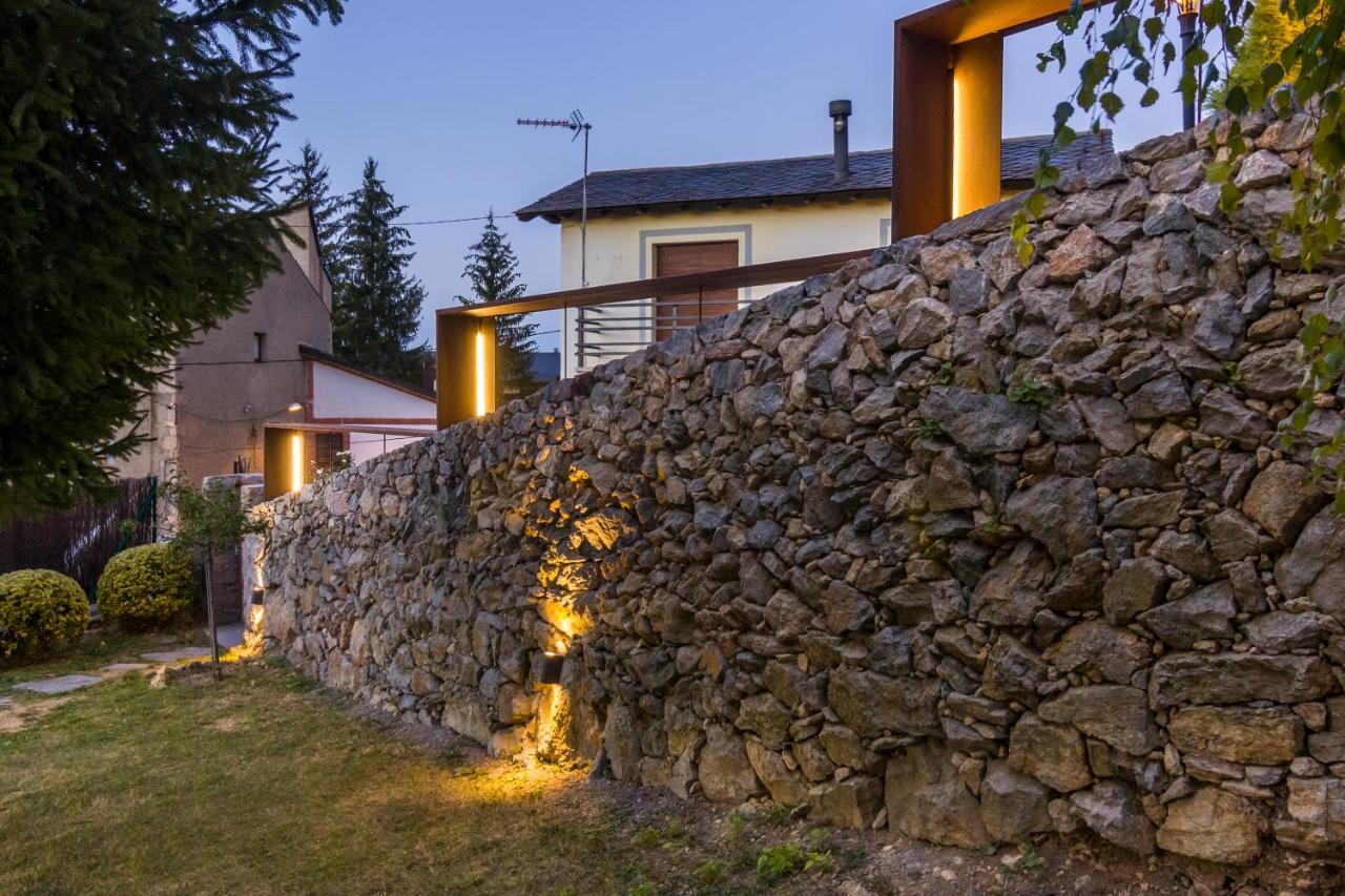 Fantastica Casa De Diseno En Alp Villa Bagian luar foto