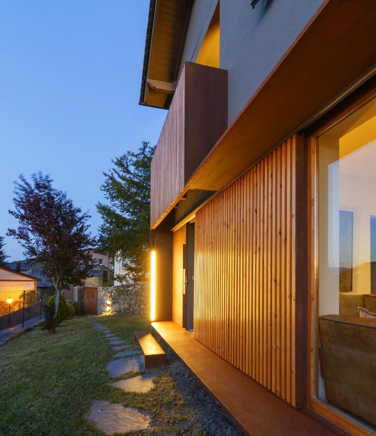 Fantastica Casa De Diseno En Alp Villa Bagian luar foto