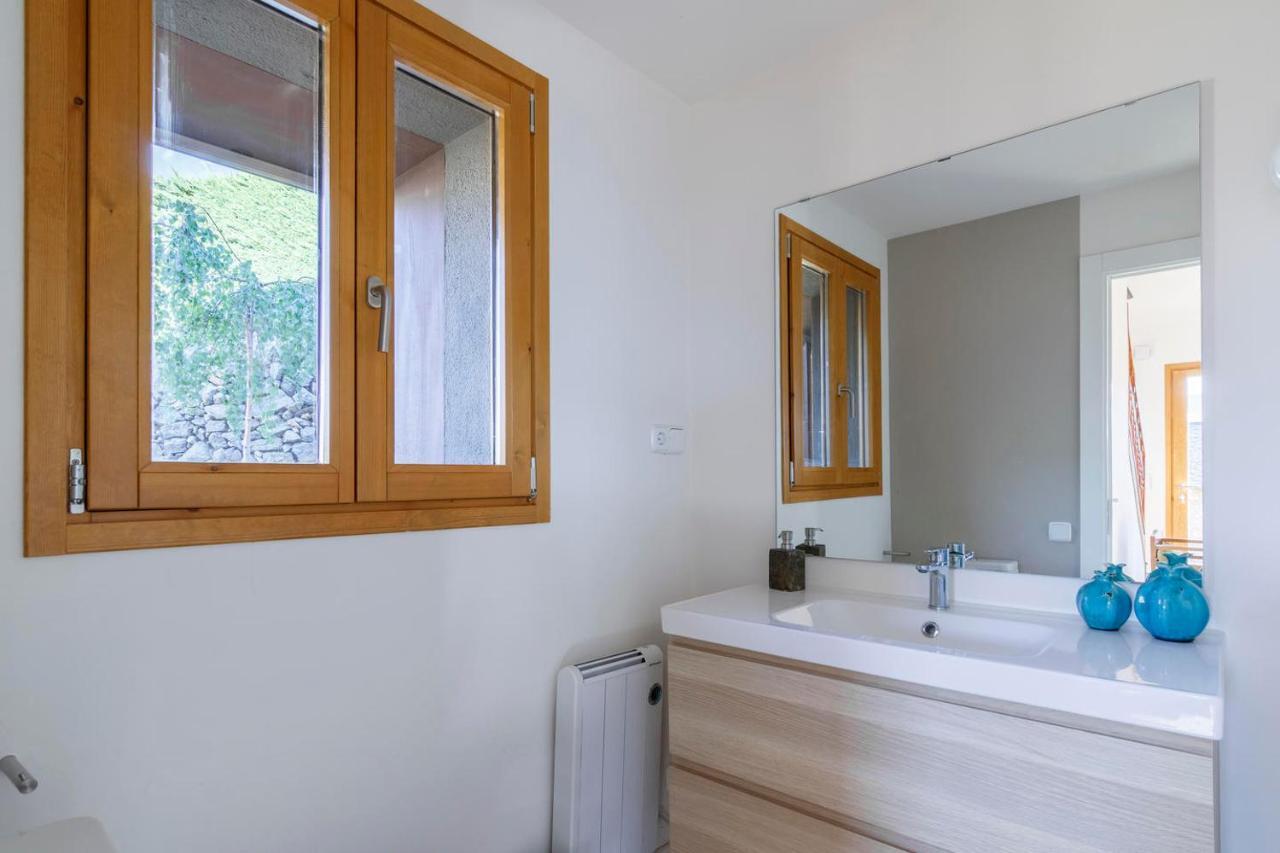 Fantastica Casa De Diseno En Alp Villa Bagian luar foto